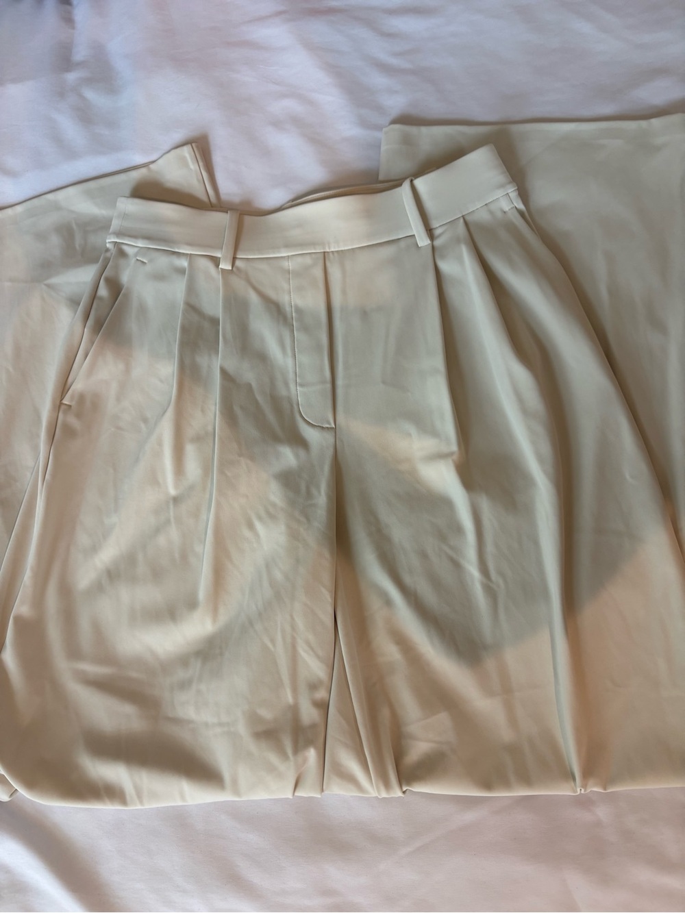 Lululemon Daydrift High-Rise Wide-Leg Trouser – Light Neutral